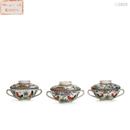 A SET OF CHINESE FAMILLE ROSE PORCELAIN FLOWER ROOSTER PATTE...