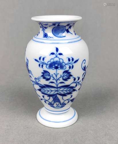 Meissen *Zwiebelmuster* Vase