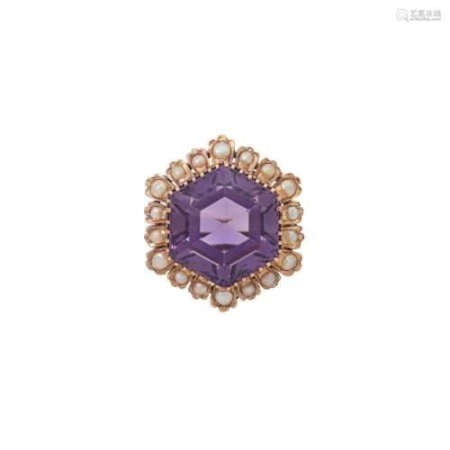 Sechseckige Brosche mit Amethyst und Orientperlen,