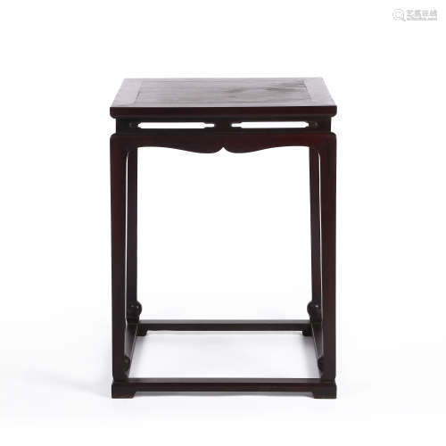 QING DYNASTY RED SANDALWOOD SQUARE TABLE