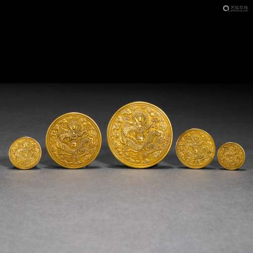 A SET OF GOLD DRAGON COINS IN QING DYNASTY