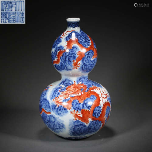 CHINESE QING DYNASTY BLUE AND WHITE DRAGON GOURD BOTTLE