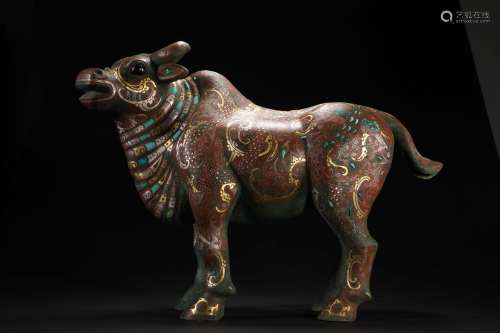 THE BRONZE INLAID GOLD AND SILVER BULL IN THE HAN DYNASTY