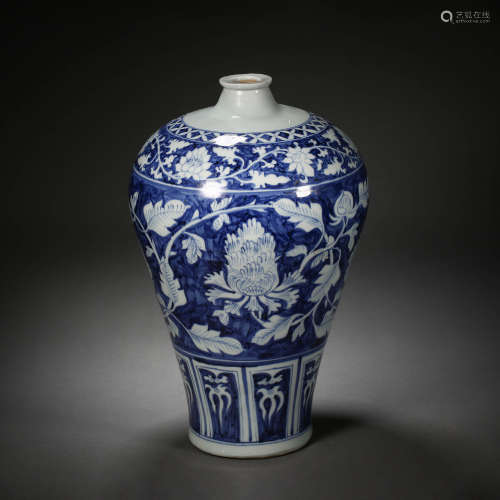 YUAN DYNASTY BLUE AND WHITE FLOWER PLUM VASE