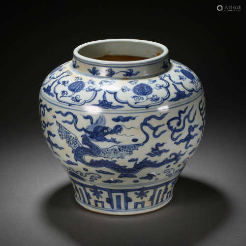 MING DYNASTY BLUE AND WHITE DRAGON PATTERN JAR