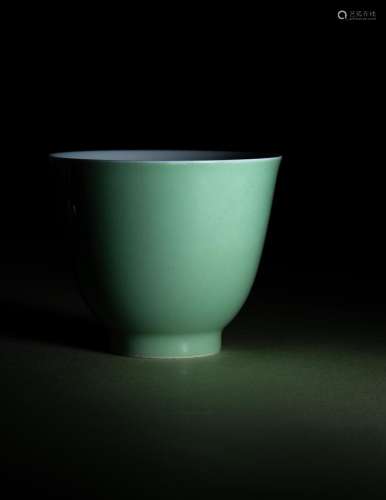 An Apple Green Glazed Porcelain Cup