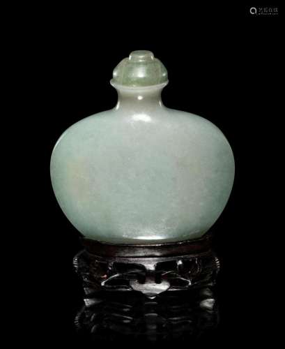 A Bluish Celadon Jade Snuff Bottle