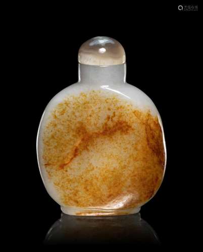 A Russet and Greyish Celadon Jade Snuff Bottle