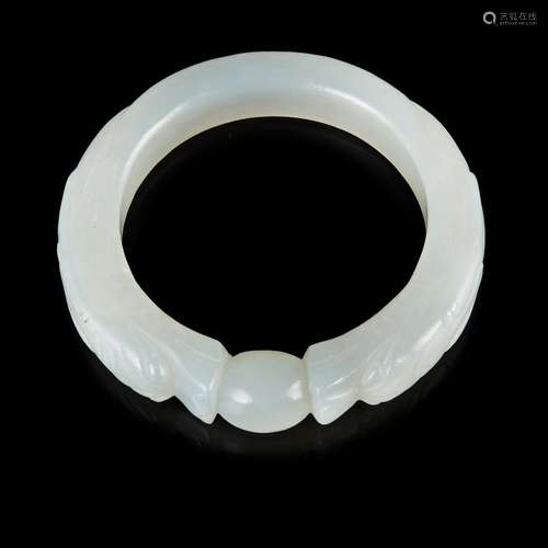 WHITE JADE 'DRAGON AND PEARL' BANGLE 19TH-20TH CENTURY