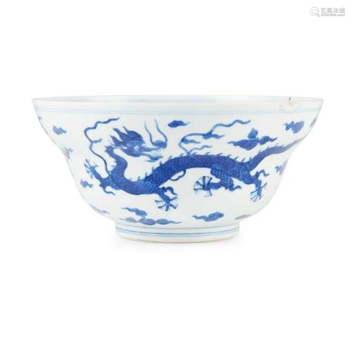 BLUE AND WHITE 'DRAGON' BOWL QING DYNASTY, DAOGUANG MARK, 19...