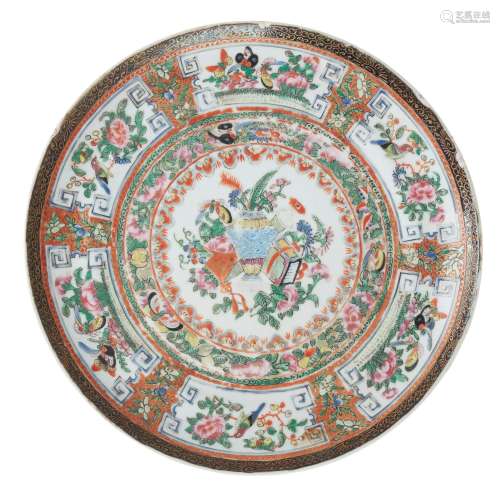 CANTON FAMILLE ROSE DISH QING DYNASTY, 19TH CENTURY