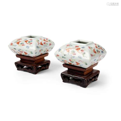 PAIR OF FAMILLE ROSE BRUSH WASHERS QING DYNASTY, 19TH CENTUR...