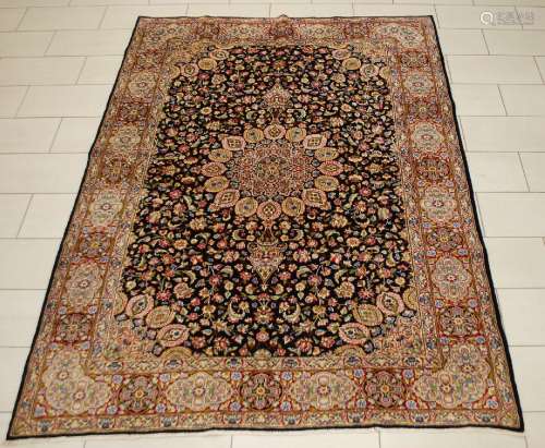 Tapis Tabriz.