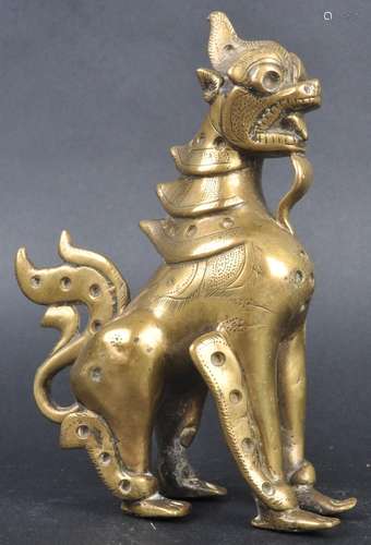 19TH CENTURY CHINESE BRONZE FIGURINE FOO DOG