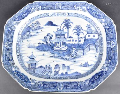 LARGE 18TH CENTURY CHINESE QIANLONG BLUE & WHITE TRAY