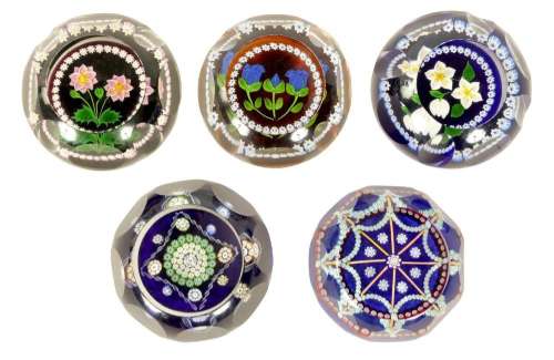 A COLLECTION OF WHITEFRIARS AND PERTHSHIRE PAPERWEIGHTS