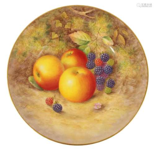 A FRUIT ROYAL WORCESTER GILT EDGED CABINET PLATE PAINTED BY ...