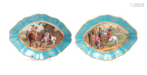 A PAIR OF 19TH CENTURY SEVRES OVAL SCALLOP EDGE DISHES