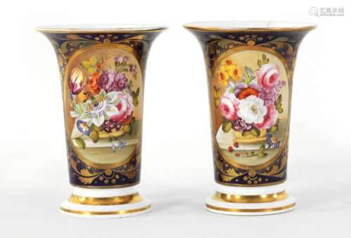 A PAIR OF EARLY 19TH CENTURY DUESBURY DERBY SPILL VASES