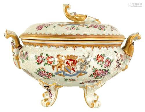 A LATE 19TH CENTURY SAMSON, PARIS TUREEN AND COVER