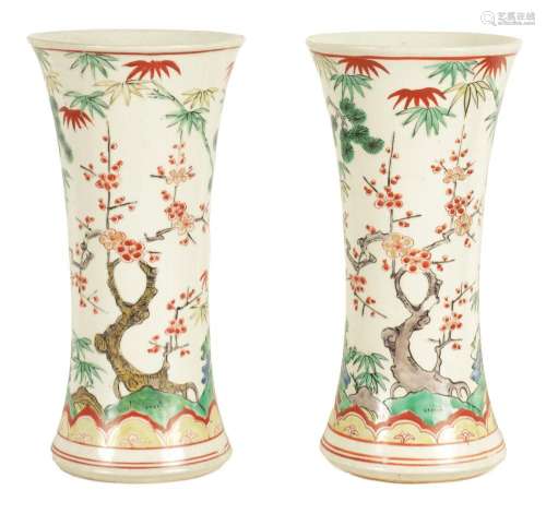 A PAIR OF 19TH CENTURY CHINESE FAMILLE VERTE VASES