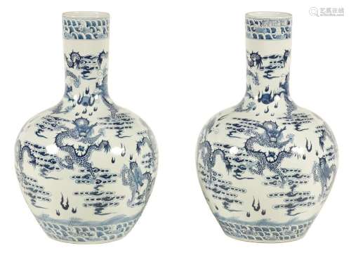 A LARGE PAIR OF LATE 19TH CENTURY CHINESE BLUE AND WHITE BOT...