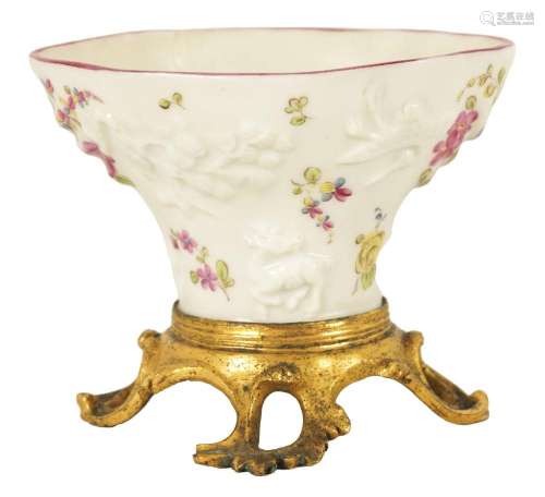 A 19TH CENTURY MEISSEN PORCELAIN BOWL ON GILT BRASS ROCOCO B...