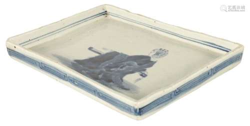 A CHINESE PORCELAIN SHALLOW RECTANGULAR TRAY