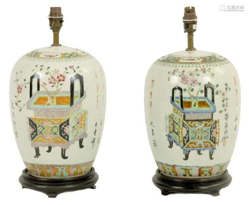 A PAIR OF 18TH/19TH CENTURY CHINESE FAMILLE ROSE LIDDED GING...