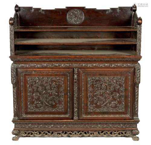 A FINE 19TH CENTURY CHINESE HARDWOOD SIDE CABINET