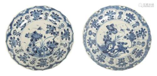A PAIR OF 18TH CENTURY JAPANESE BLUE AND WHITE PLATES