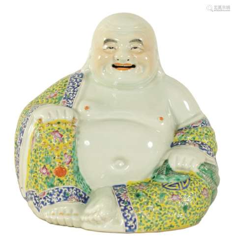 A LATE 19TH CENTURY CHINESE POLYCHROME SEATED FIGURE OF A HO...