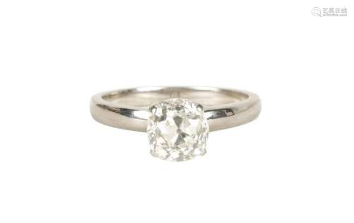A LADIES 18CT WHITE GOLD DIAMOND SOLITAIRE RING