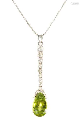 AN 18CT WHITE GOLD PERIDOT AND DIAMOND NECKLACE