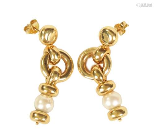 A LARGE PAIR OF LADIES 18CT GOLD AND PEARL EARRINGS