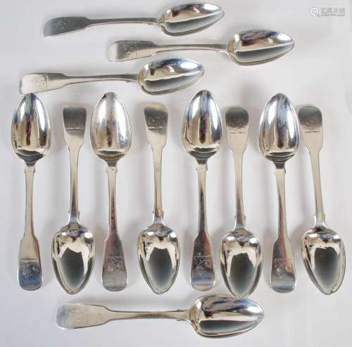 A set of twelve George IV Irish silver teaspoons, Dublin, 18...