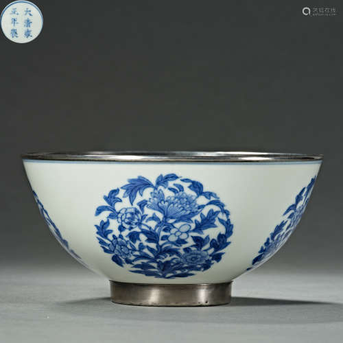 Chinese Qing Dynasty Yongzheng Silver Wrapped Blue and White...