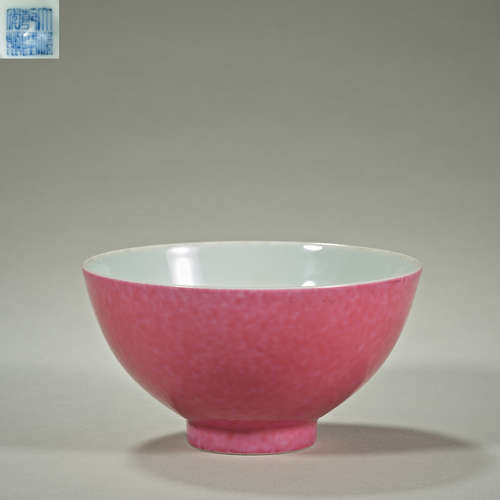 Qing dynasty Qianlong single glaze color bowl