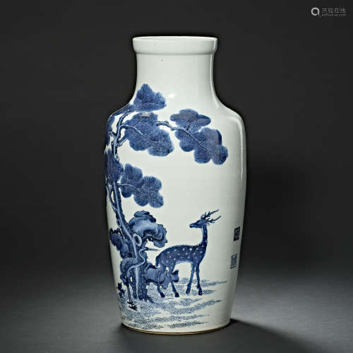 Chinese Qing Dynasty blue and white porcelain vase