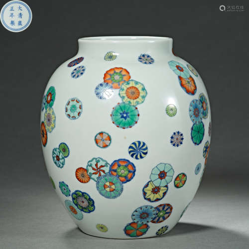 Chinese Qing Dynasty Yongzheng pastel porcelain jar