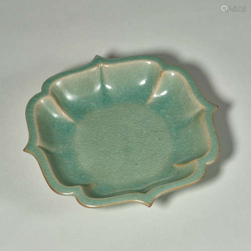 Korea Goryeo Dynasty Celadon Plate