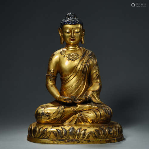 Chinese Qing Dynasty gilt bronze Buddha statue