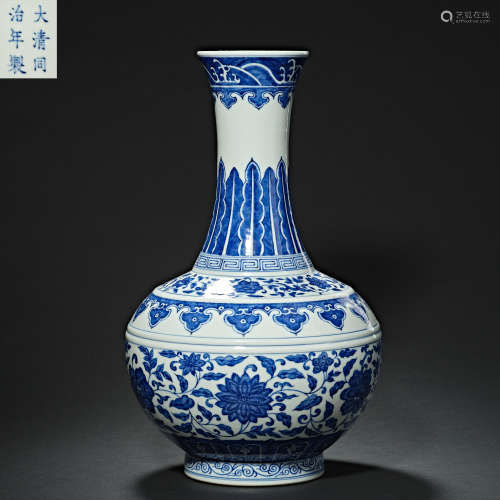 Chinese Qing Dynasty Tongzhi blue and white porcelain vase