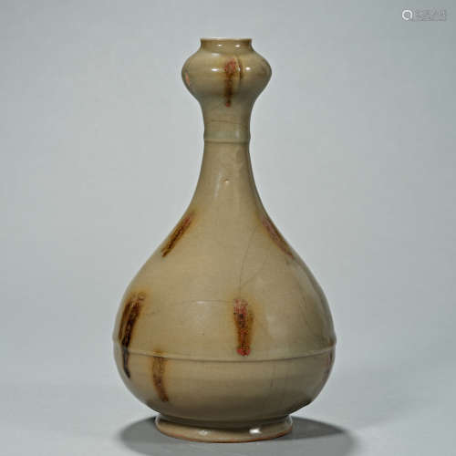 Chinese Song Dynasty celadon vase