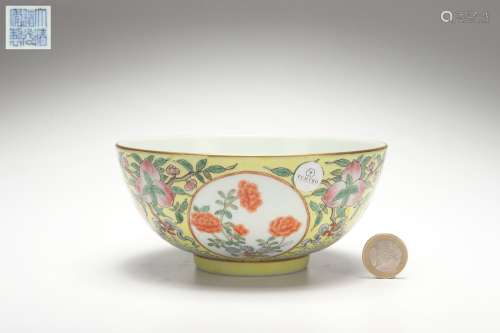 Famille-rose Bowl with Reversed Design of Floral Pattern, Da...