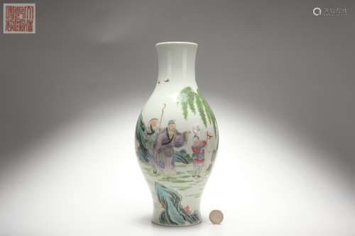 Famille Rose Olive-shaped Vase with Figure Stories Design, Q...