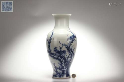 Blue-and-white Vase with Flower and Bird Patterns Design, Ma...