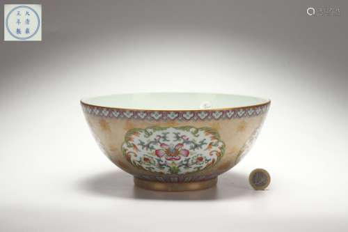 Famille Rose Bowl with Interlaced Lotus Design, Yongzheng Re...