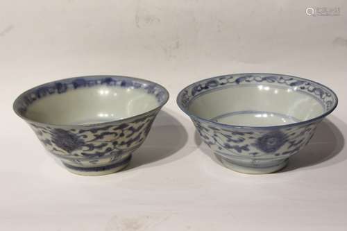 Pair of Chinese Blue and White Porcelain Bowls,Mar