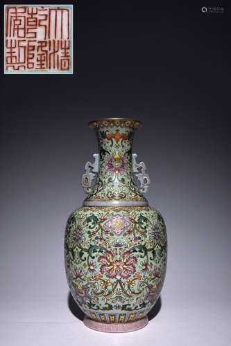 Chinese Famille Rose Hand Paint Porcelain Vase